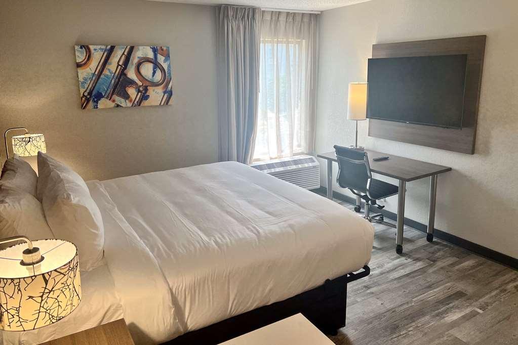 Mainstay Suites Bourbonnais - Kankakee Room photo