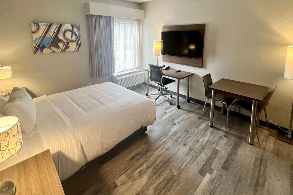 Mainstay Suites Bourbonnais - Kankakee Room photo